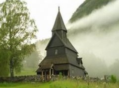 奥尔内斯2号站博客的木造教堂(挪威遗产)